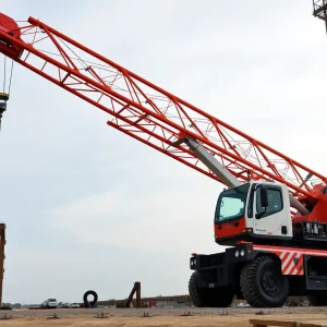 Manitowoc Crane at Work